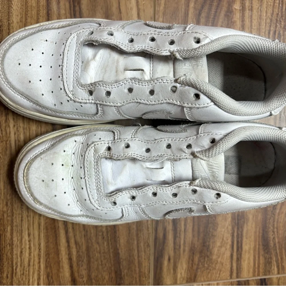 Nike Boys Air Force 1 Triple White Low Top Sneakers Shoes, Size 5Y